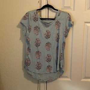 Light blue T-shirt size L